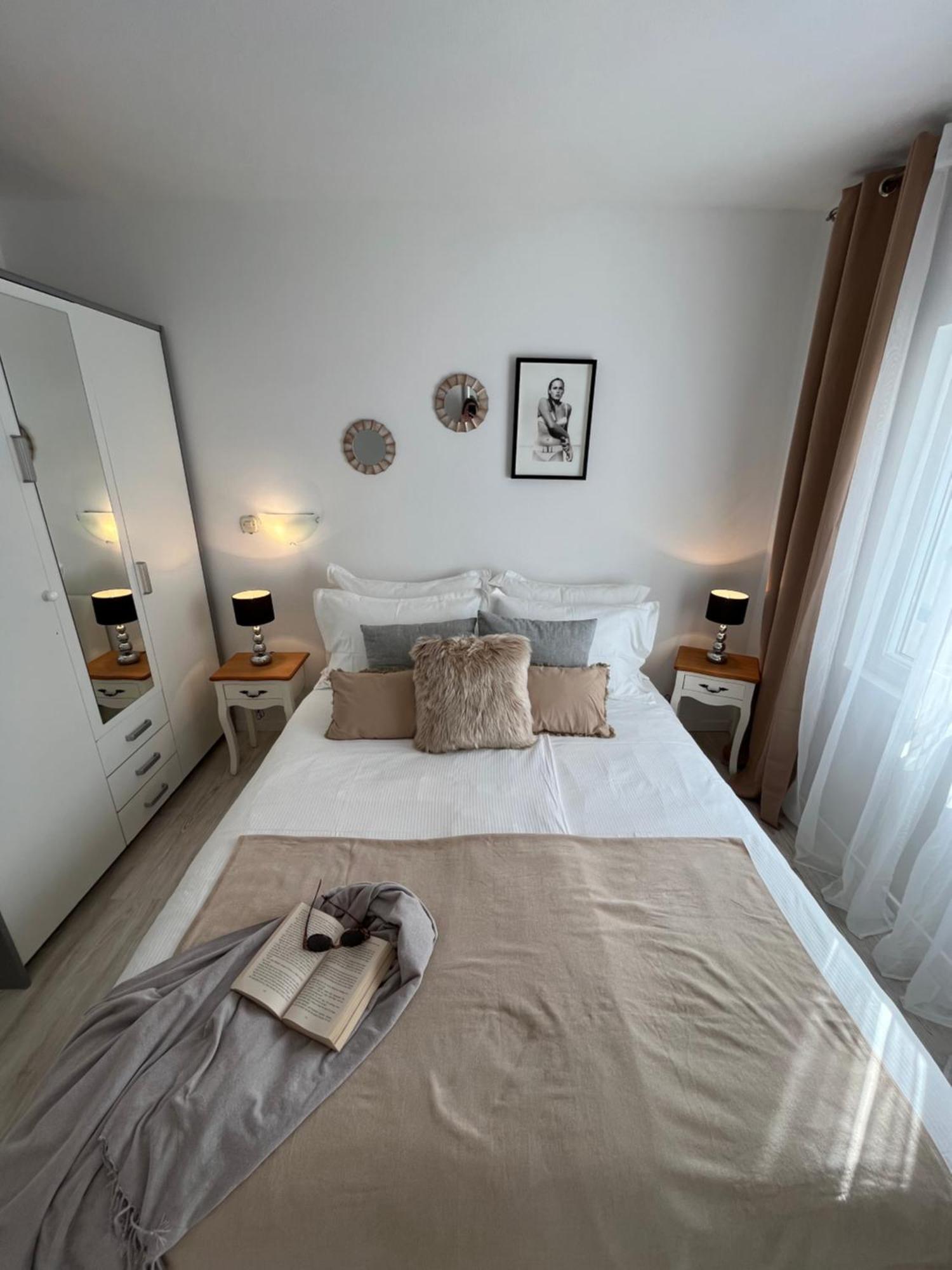 Apartments Tino Hvar Town Bagian luar foto